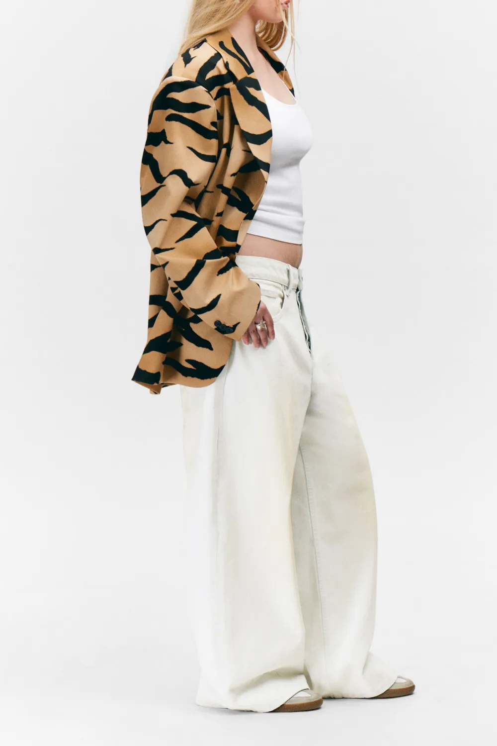 Tiger Printed Lapel Blazer