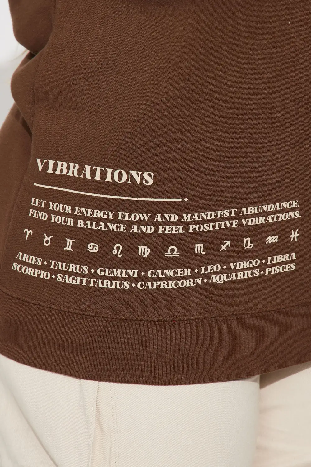 Feel Your Energy Sweatshirt - Brown