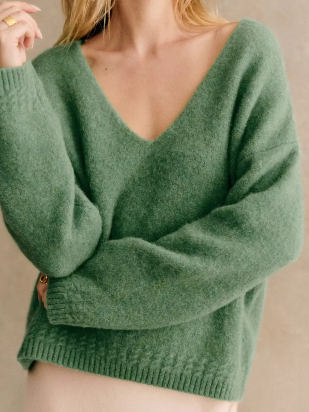 Slightly Oversized Volume  Knitwear