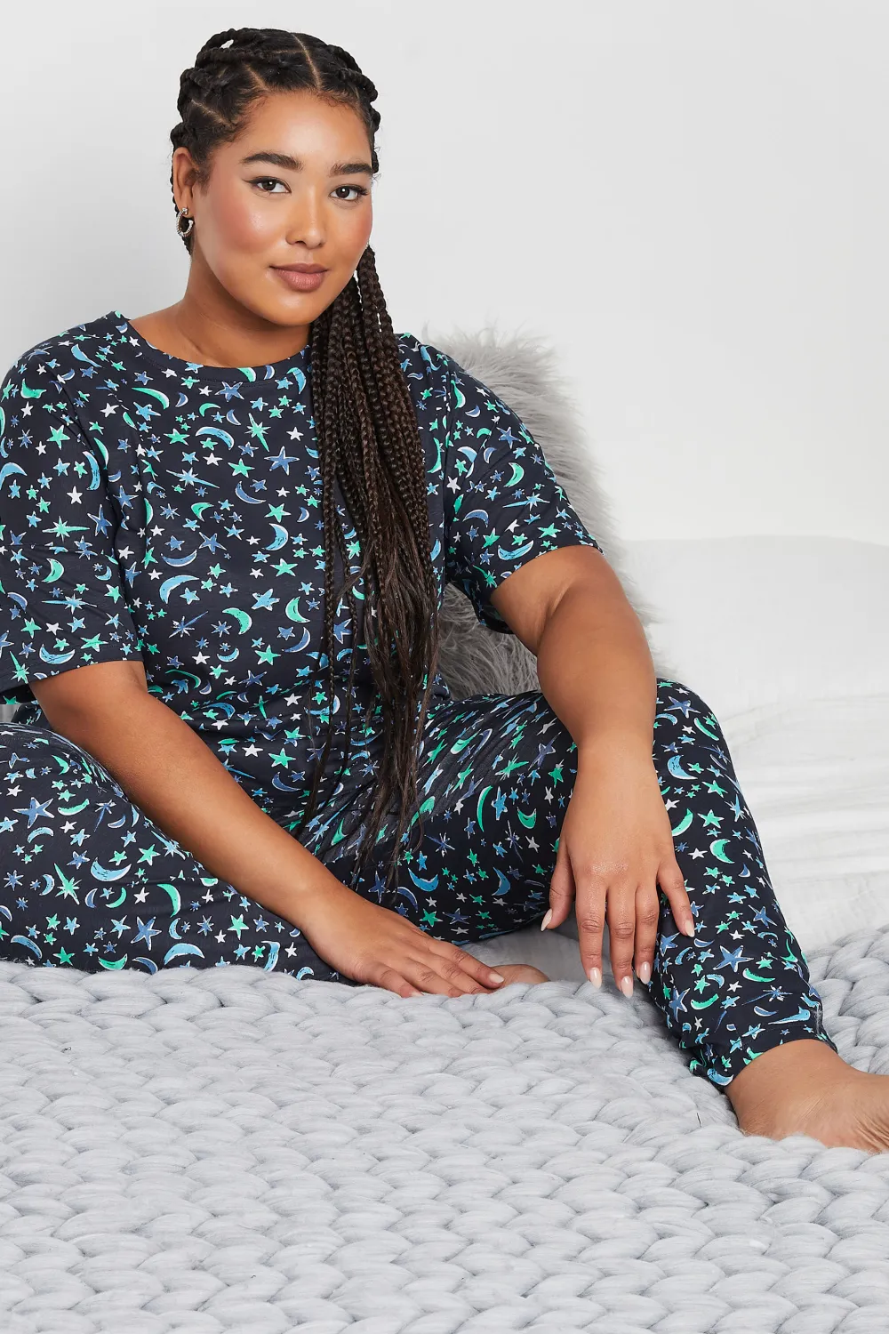 YOURS Curve Navy Blue Moon & Star Print Pyjama Set