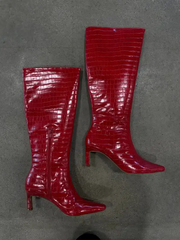 Matisse Red Croc Boot***