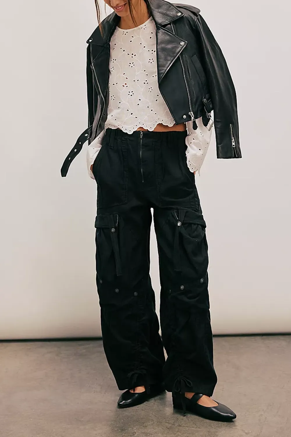 Cargo Pocket Wide Leg Pants