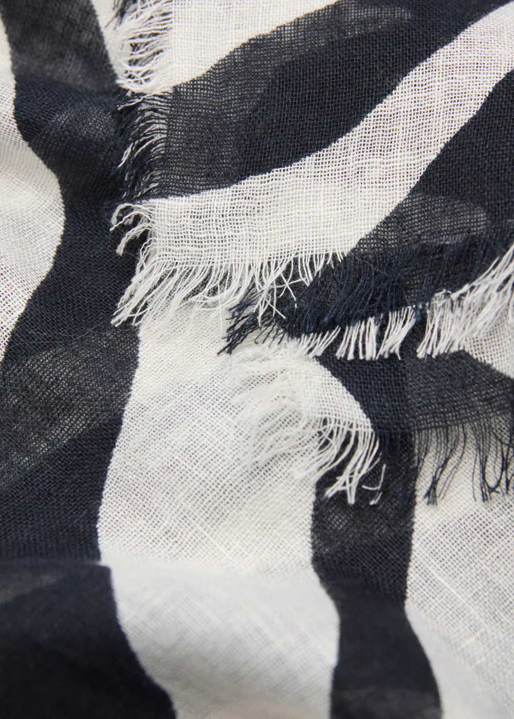 Black Casual Style Zebra  Print  Scarf