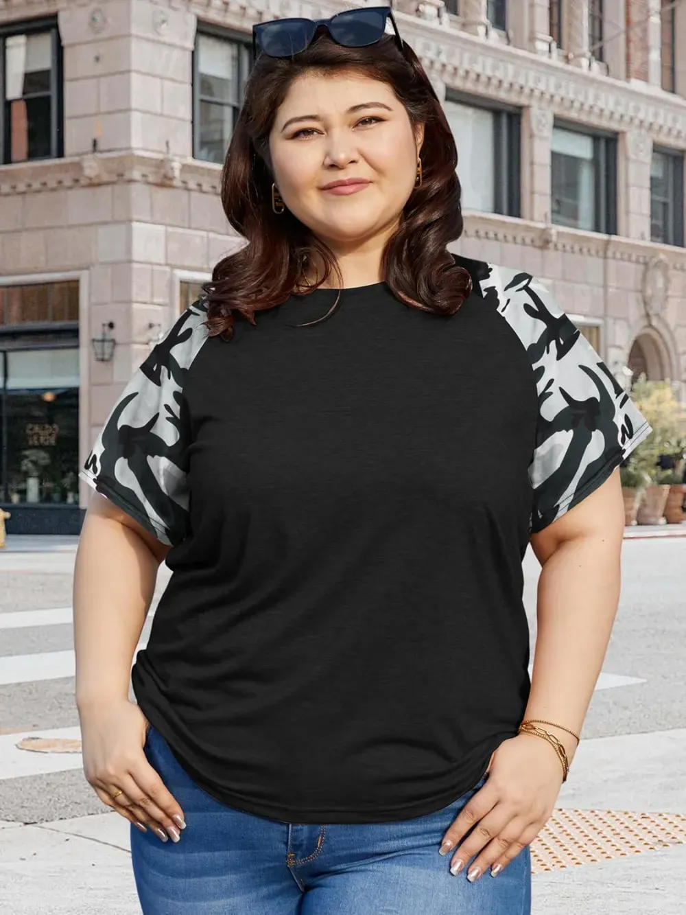 HDLTE Womens Plus Size Tops Floral Bell Sleeves Blouses Summer Crewneck Tunic Loose Casual T Shirts