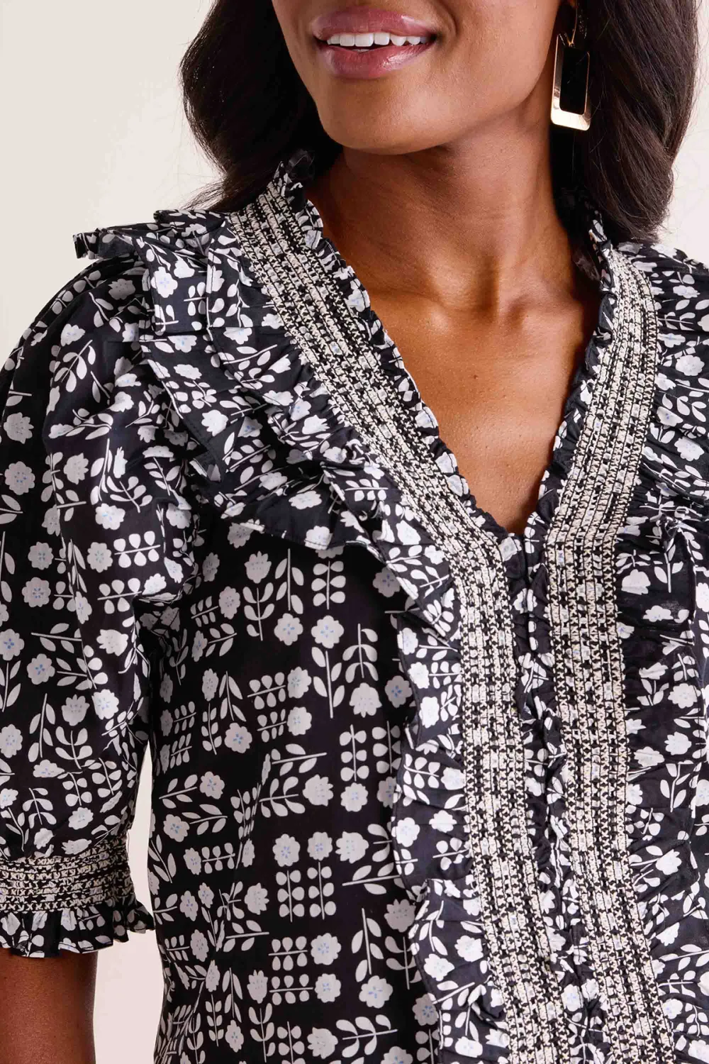 Printed Puff Sleeve V-Neck Ruffled Top