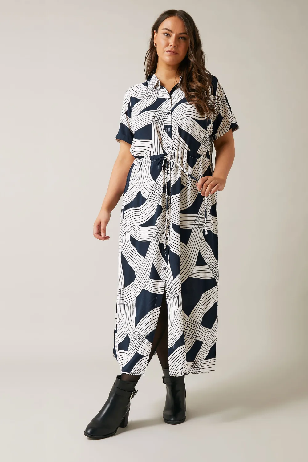 EVANS Curve Navy Blue Linear Print Midi Shirt Dress