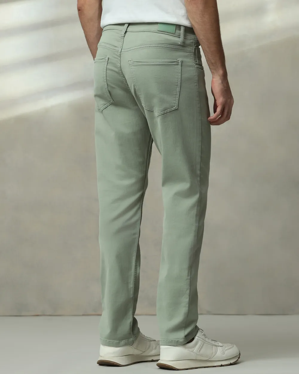 Classic Versatile And Comfortable Straight Sage Jeans