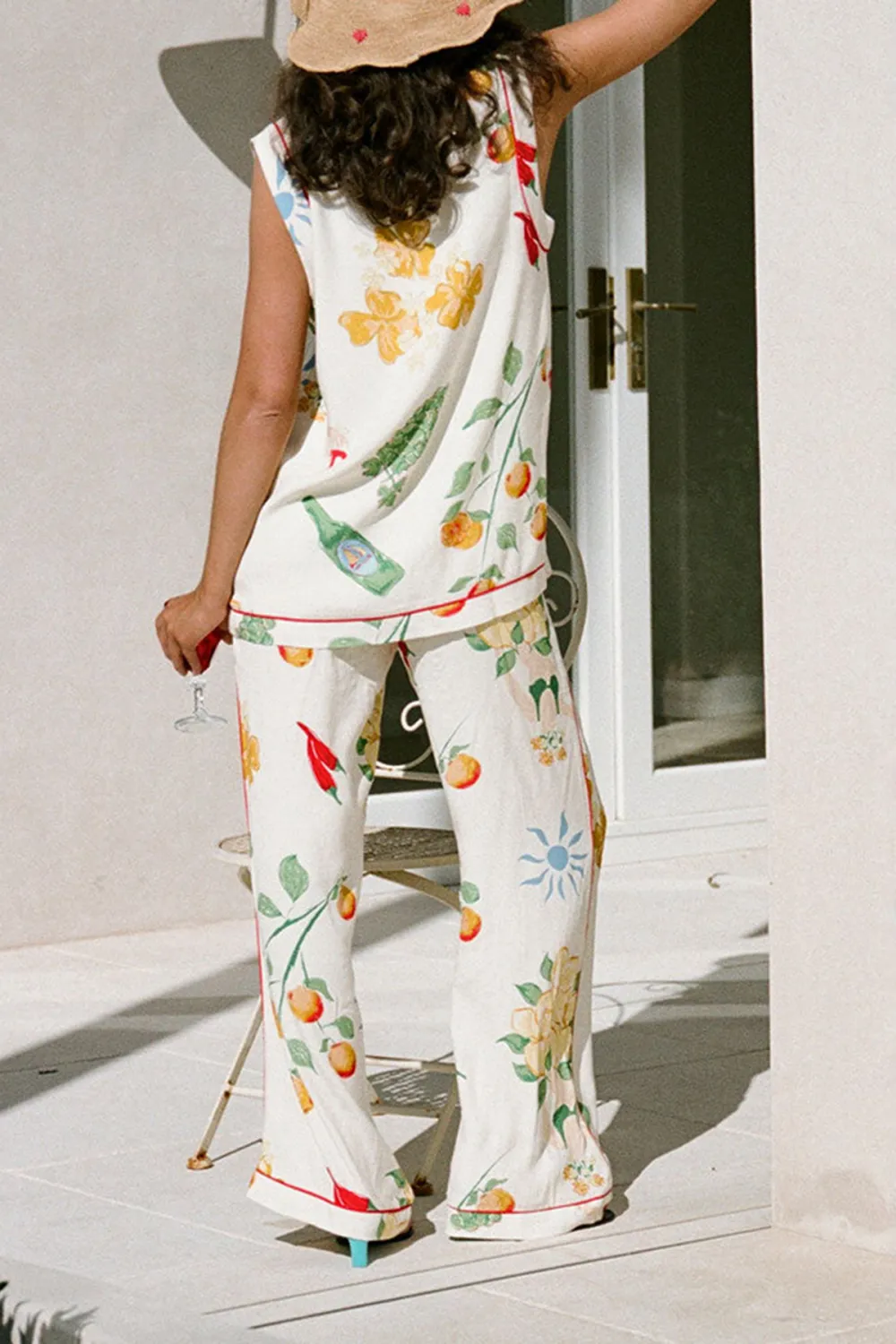 Floral Print Sleeveless Button Up Blouse