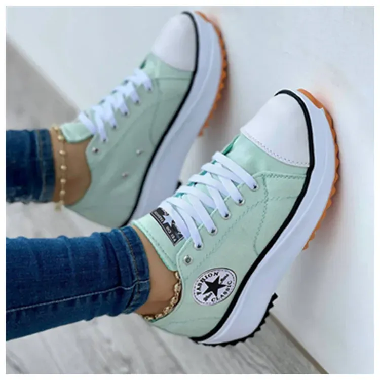 Muffin Base Sneakers