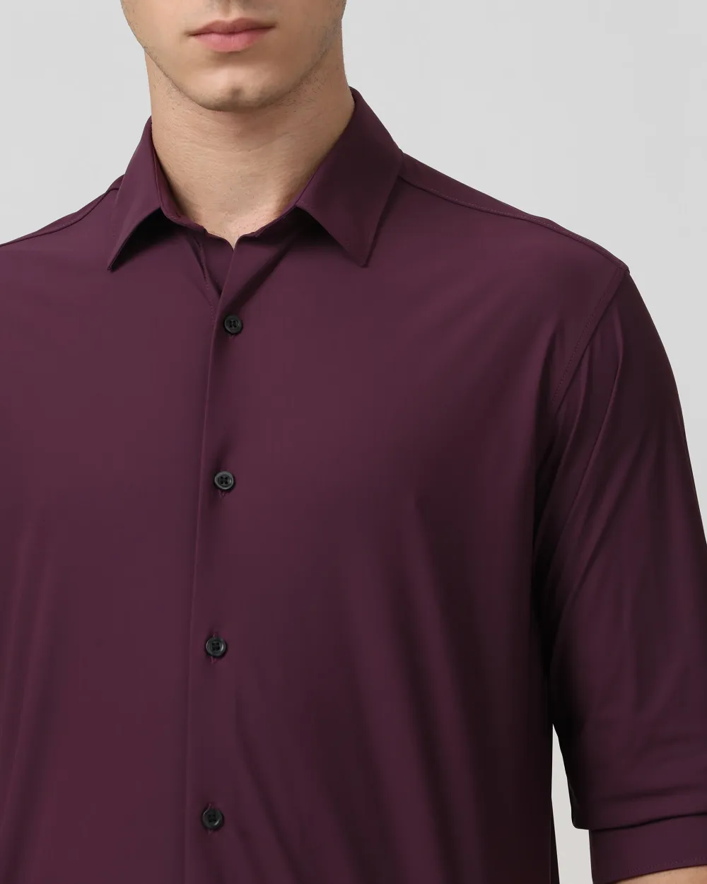 Leisure Soft And Comfortable Slim-Fit Maroon Shirt