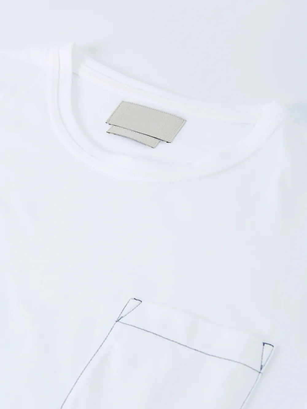 White Short Sleeve Casual Style T-Shirt