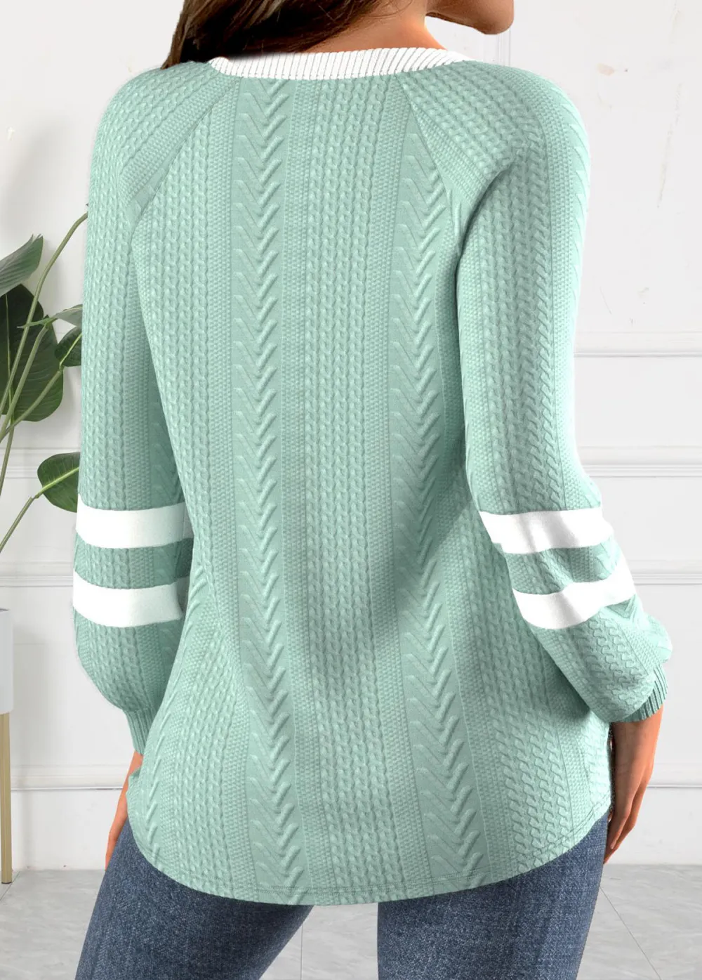 Green Textured Fabric Long Sleeve Round Neck Sweatshirt