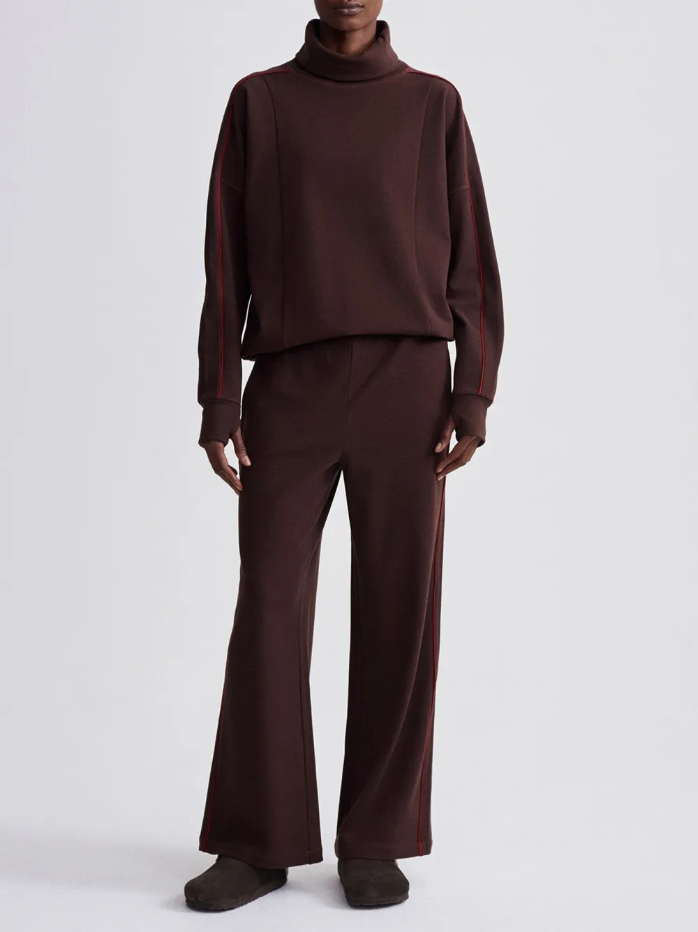 Stylish Turtleneck Contrast-Piped Sweatshirt