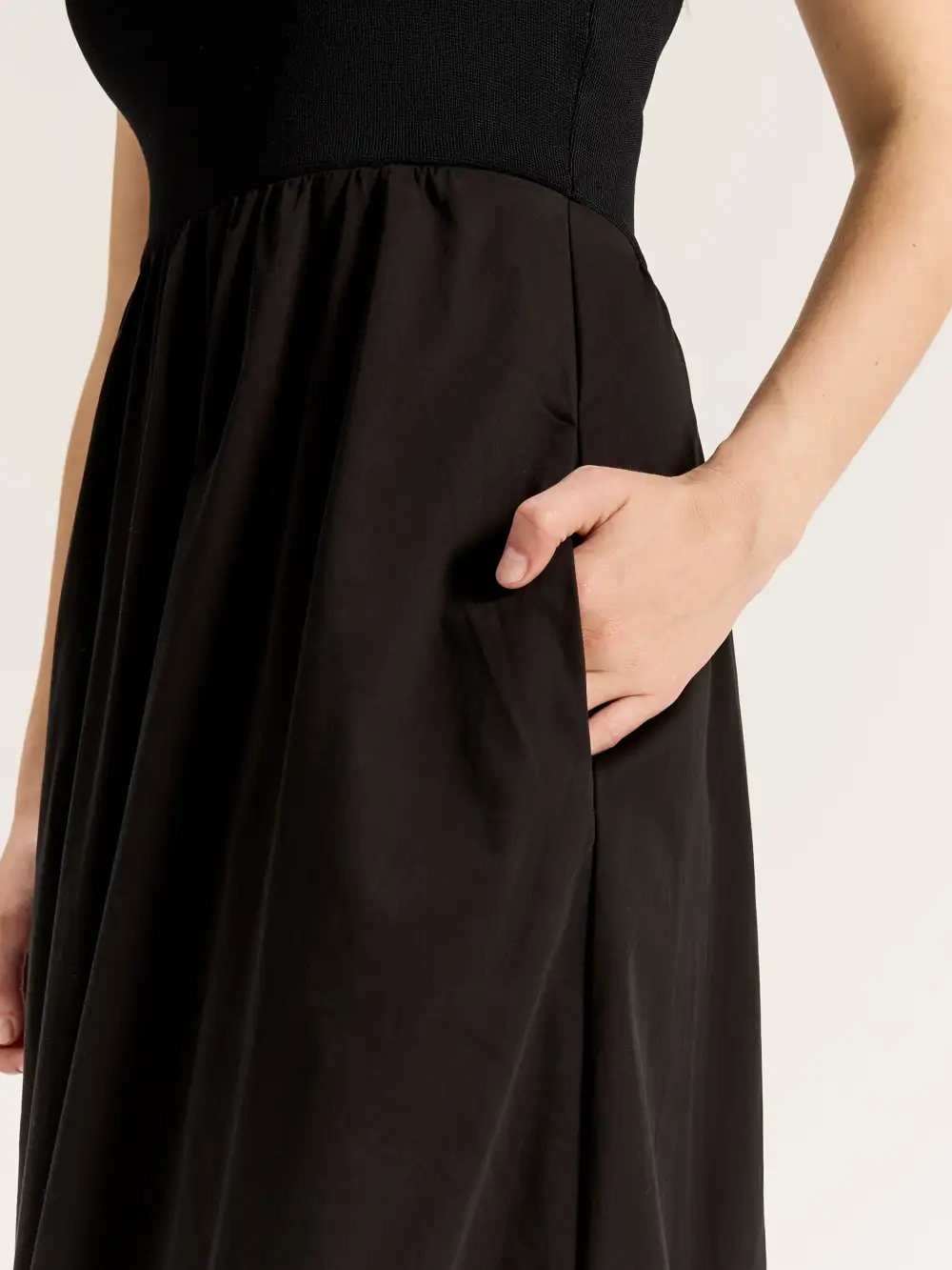 Elegant Black Sleeveless Maxi Dress
