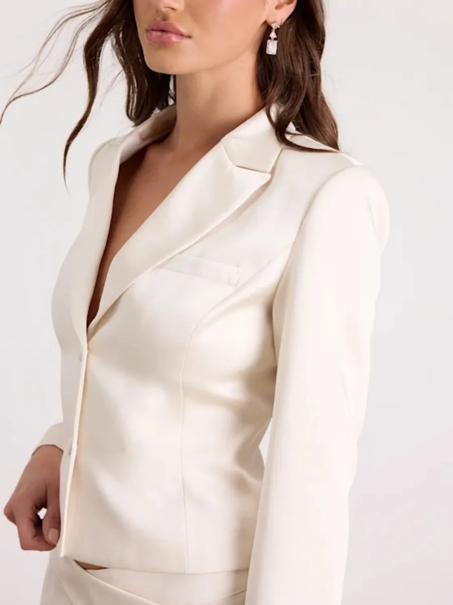 Buttoned Cropped Blazer