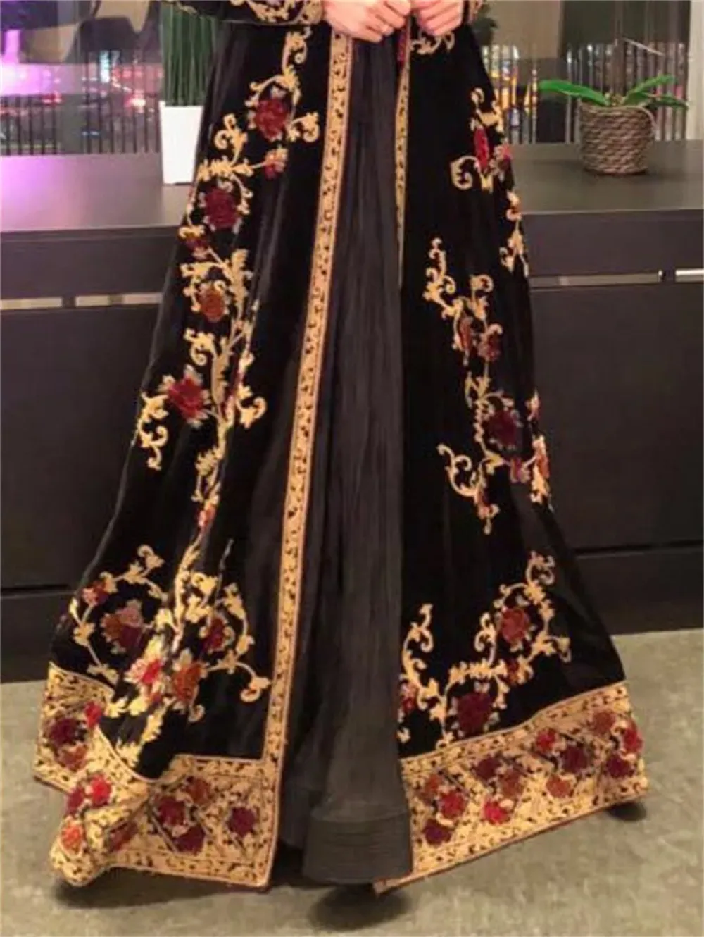 Vintage Velvet Long Sleeve Front Opened Floral Pattern Long Coat