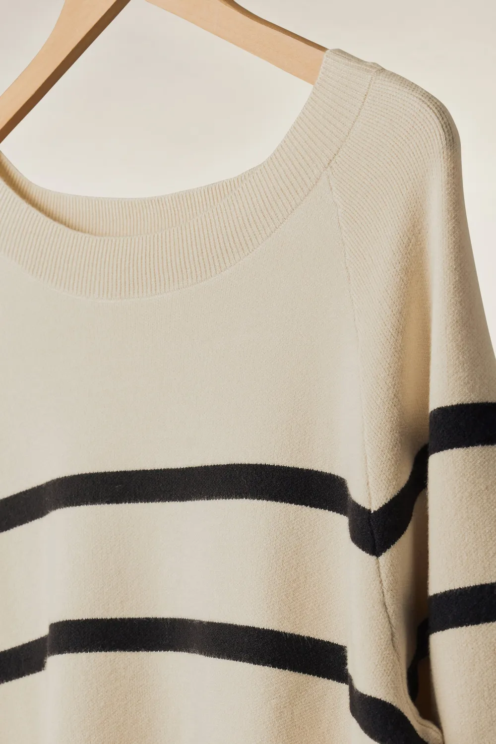 EVANS Curve Ivory White & Blue Striped Knitted Jumper