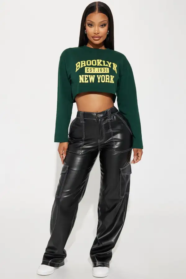 Established in Brooklyn Long Sleeve Crop Top - Hunter