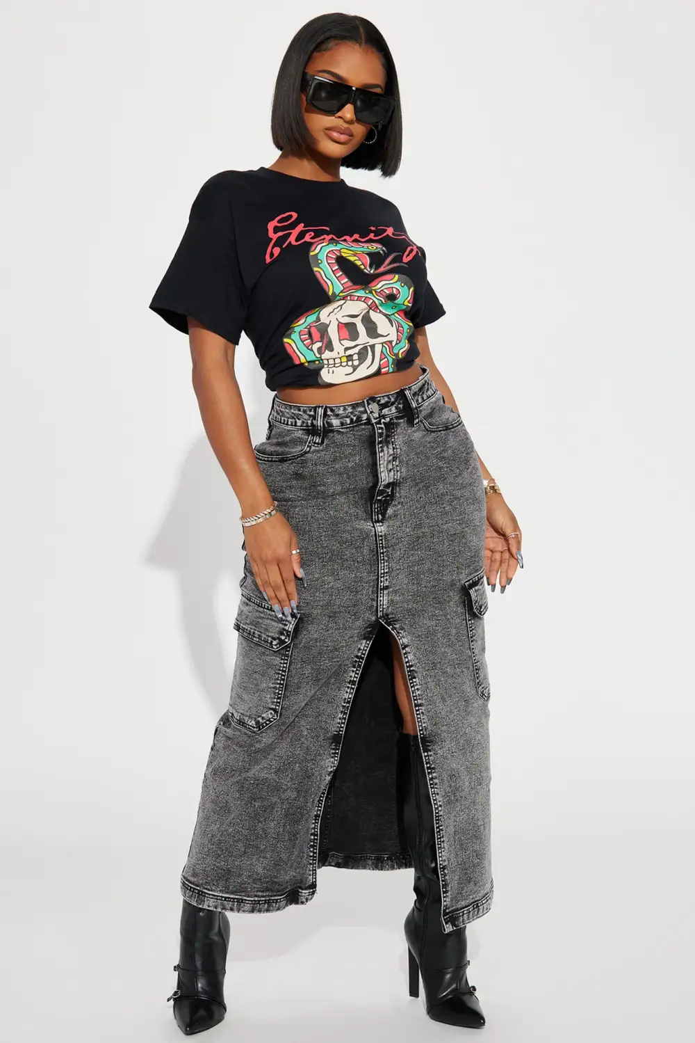 Gate To Eternity Graphic Tshirt - Black