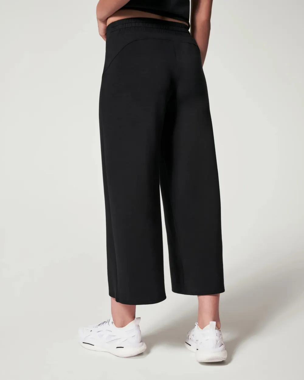 Loose Cropped Wide Leg Pant