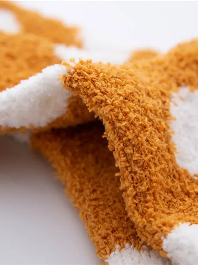 Polka-dot Bear Heart-shaped Graphics Warm Plus Velvet Coral Fleece Floor Socks