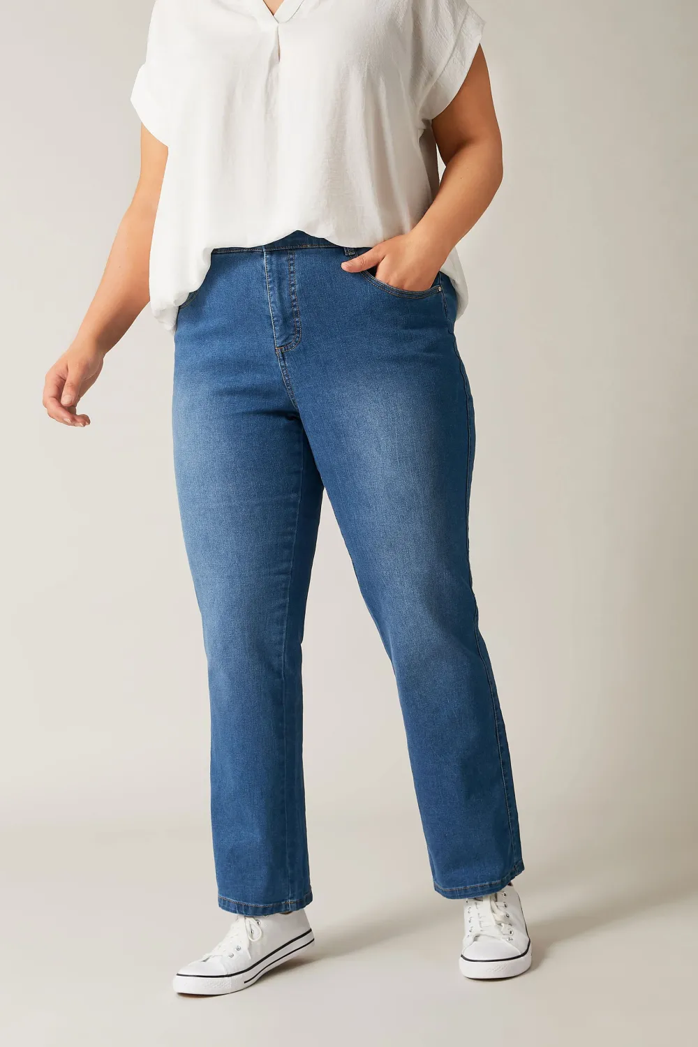 EVANS Curve Black Straight Leg Jeans