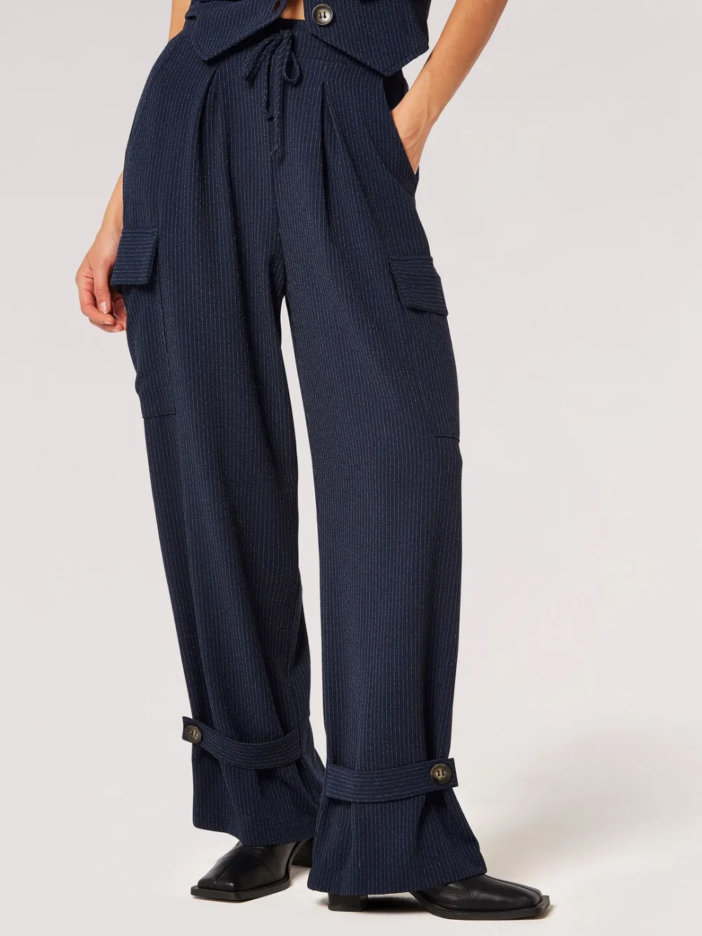 Textured Button Cuffs Cargo Trousers