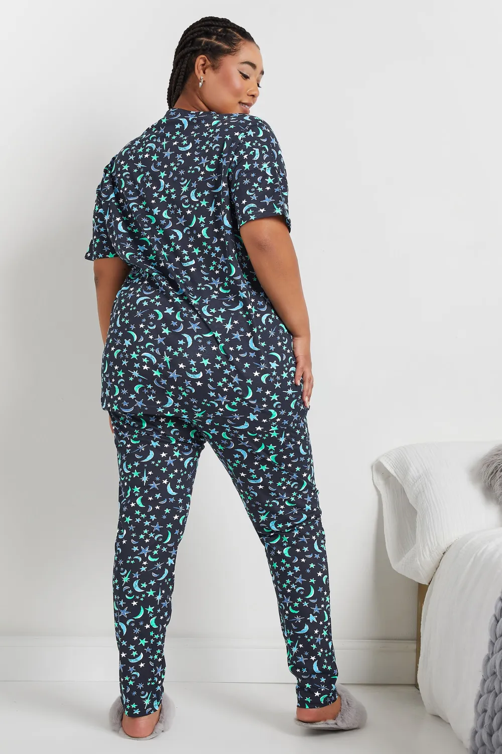 YOURS Curve Navy Blue Moon & Star Print Pyjama Set