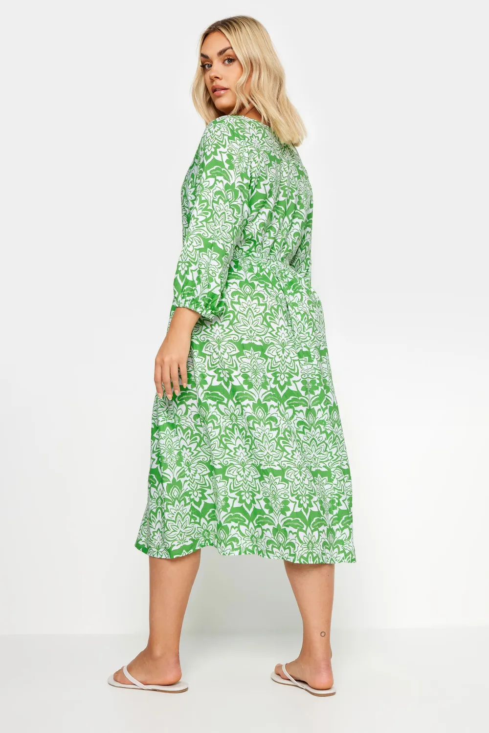 YOURS Curve Green Paisley Print V-Neck Midaxi Dress