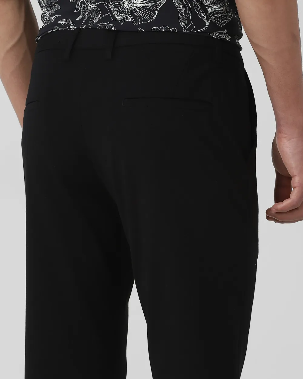 Classic Daily Slim-Fit Straight-Leg Black Trousers