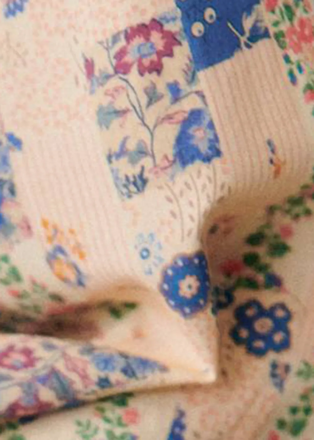 Short-Sleeved Intellectual Embroidered Shirt