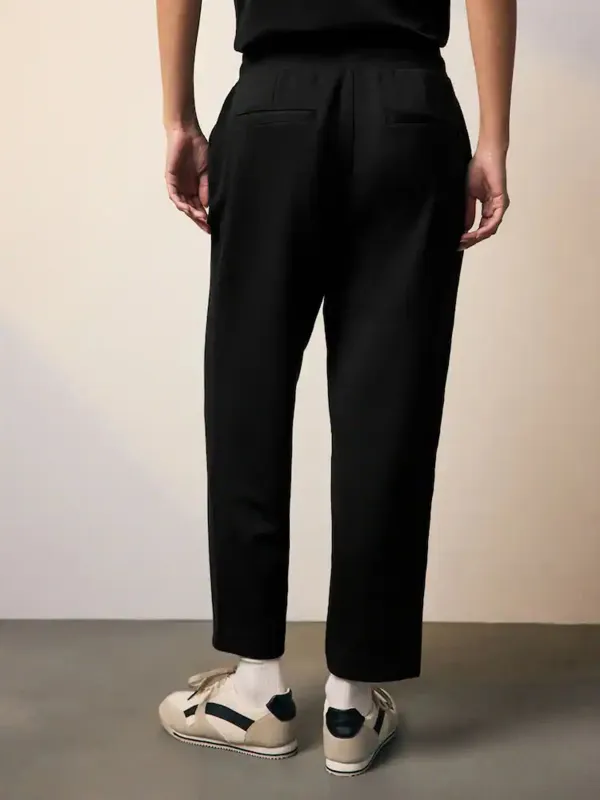 Black High-End Tapered Knitted Joggers