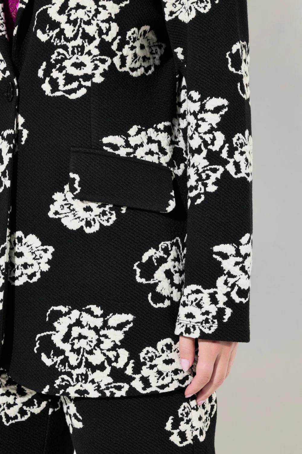 Fitted Flower Patterned Jacket