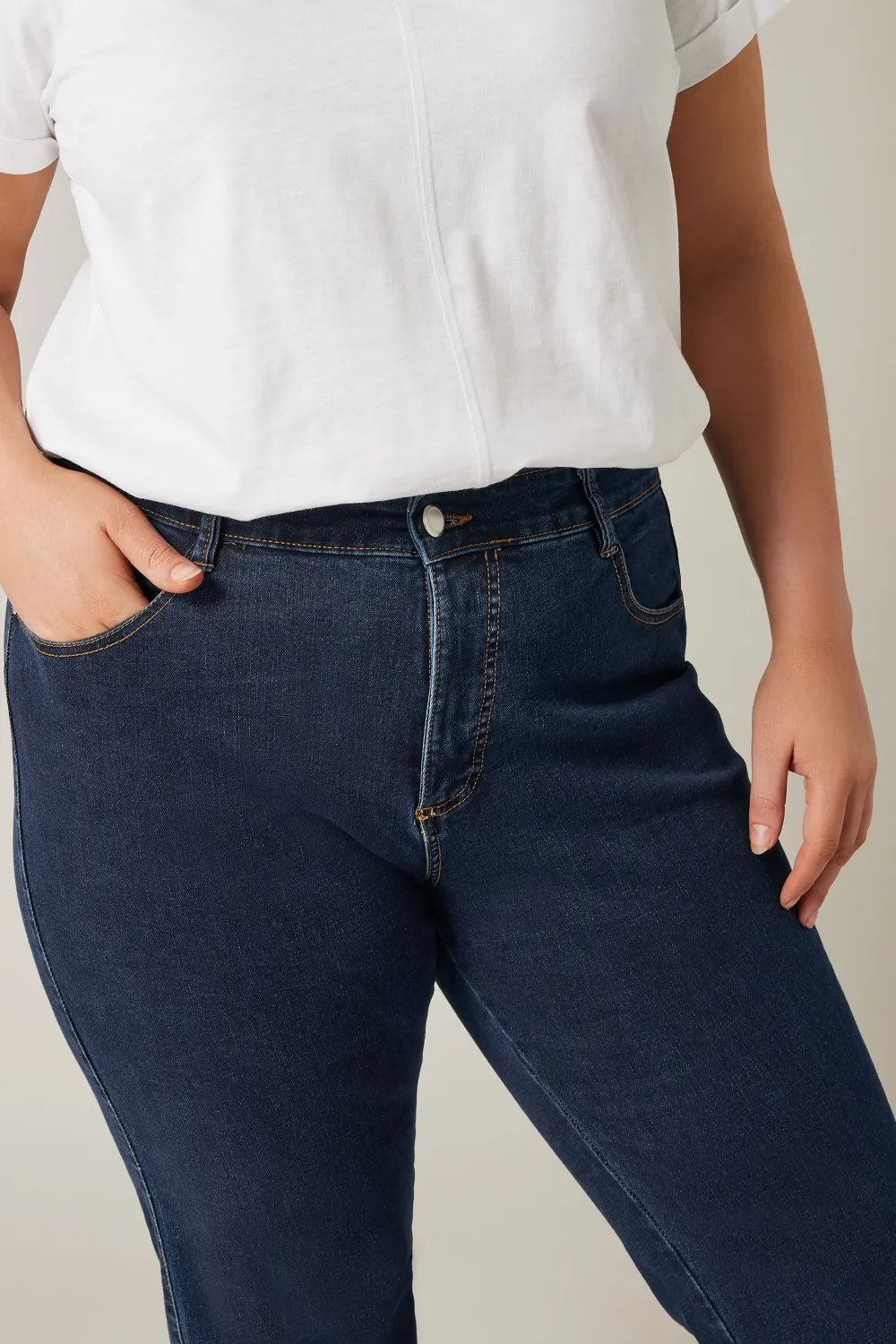 EVANS Curve Black Straight Leg Jeans