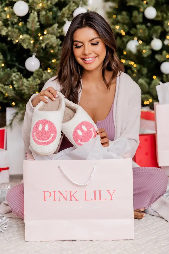 Pink Smiley Slippers DOORBUSTER