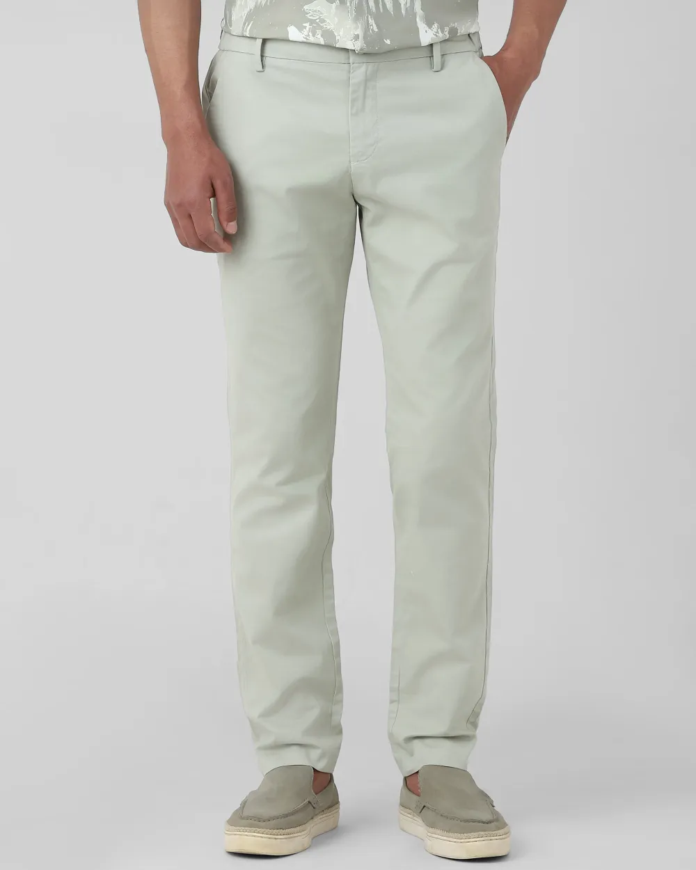 Classic Versatile Slim-Fit Straight-Leg Light Green Trousers