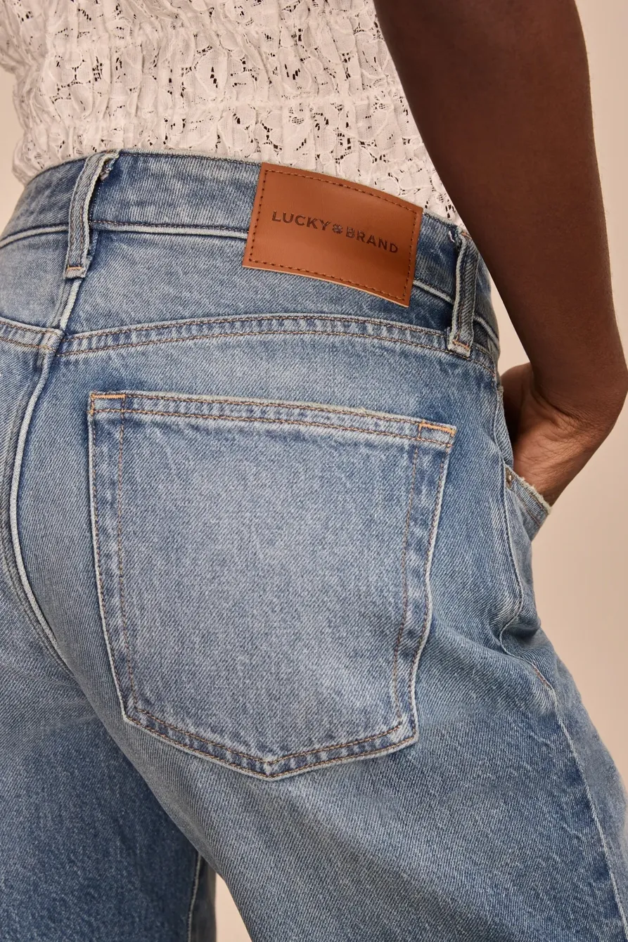 Beastie Loose Bermuda  Short