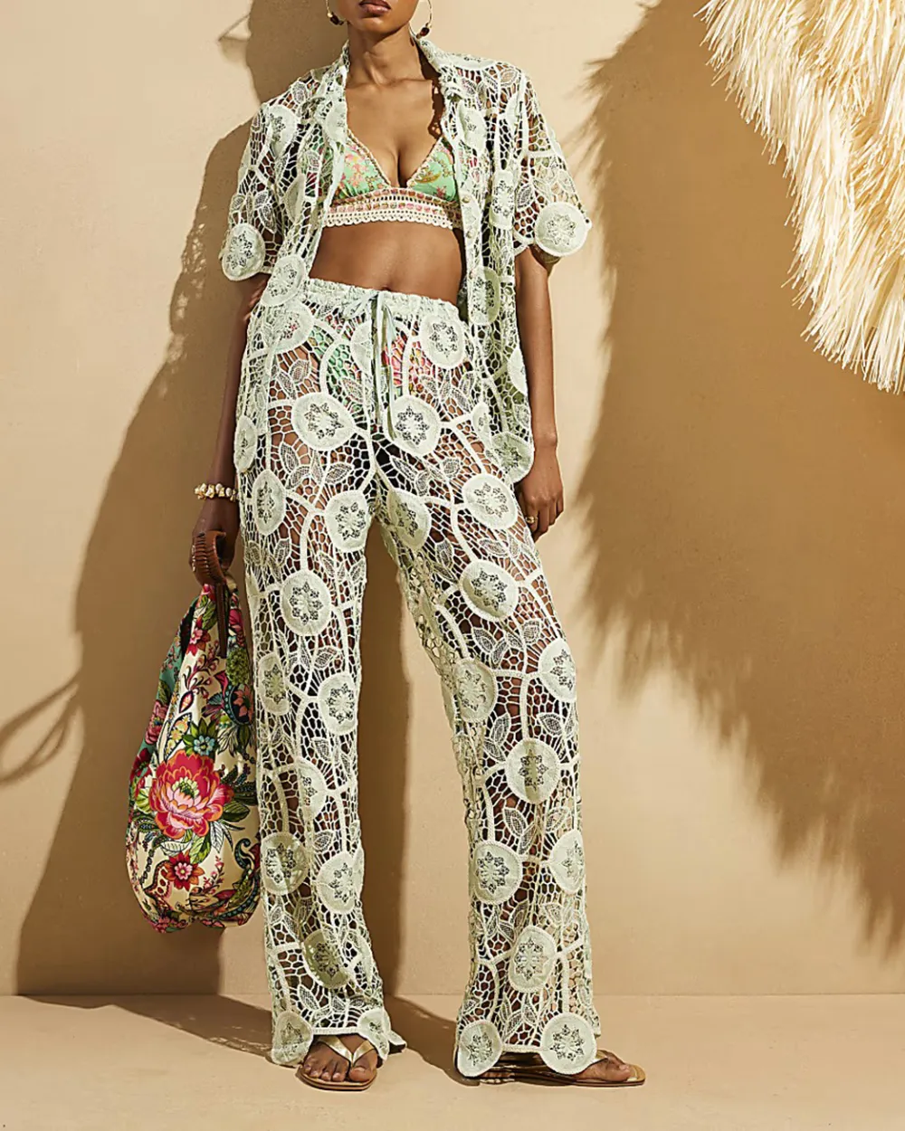 Fashionable And Stylish Floral Hollowed-Out Ladies Shirts