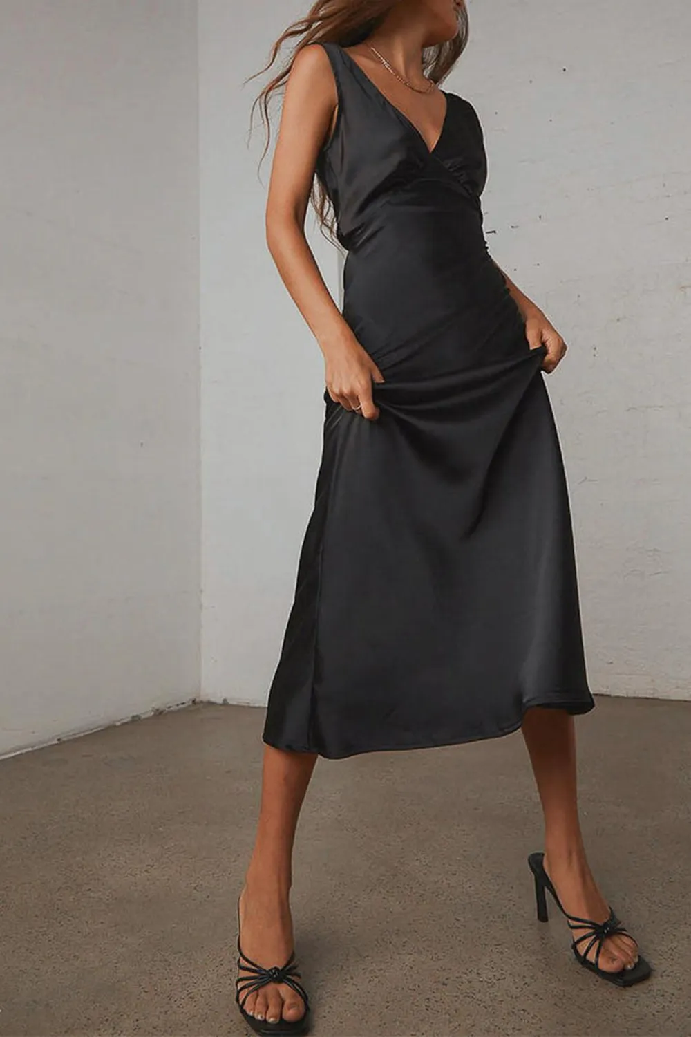 Loren Satin Midi Dress - Lilac Love