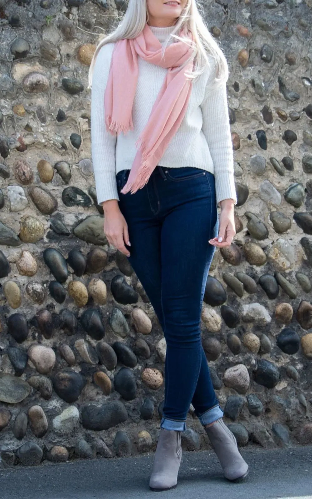 Fashionable And Romantic Dusky Pink Girlish Scarf