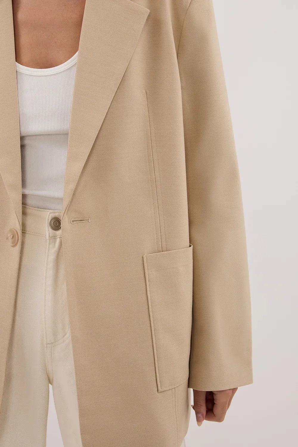 NATURAL PATCH POCKET BLAZER