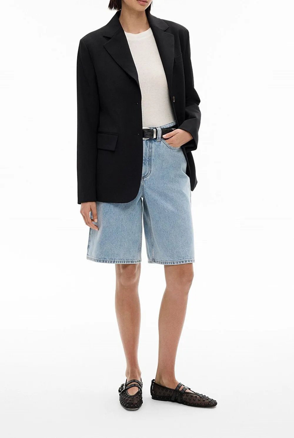 Simple And Stylish Denim Capri Pants