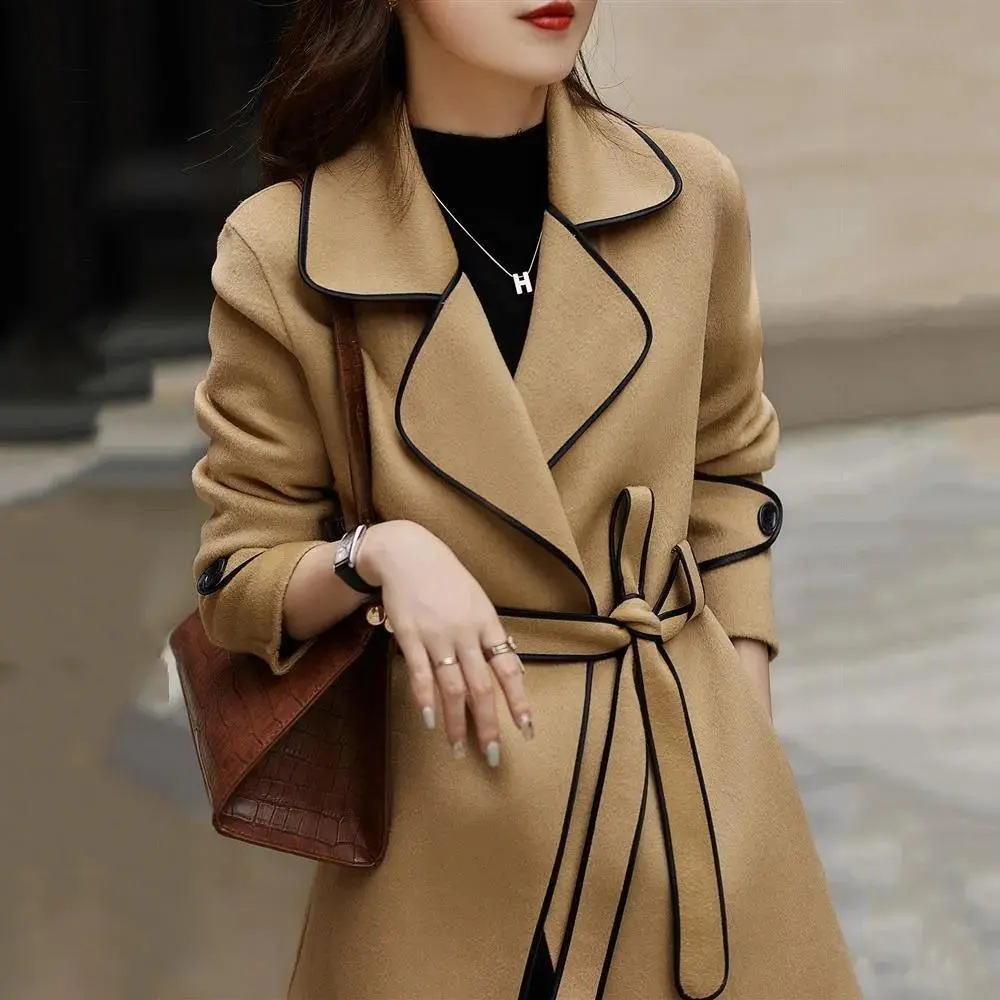 Contrasted trims front tie lapel coat