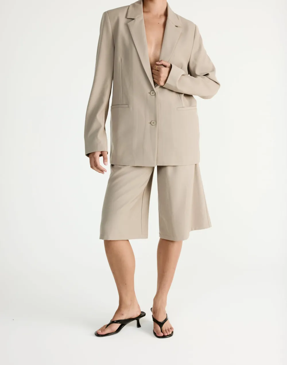 Three Dimensional Crisp Oversized Loose Coat