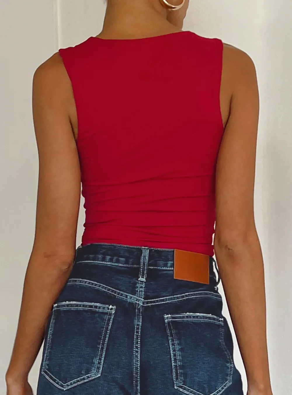 Scoop Neck Black Sleeveless Top