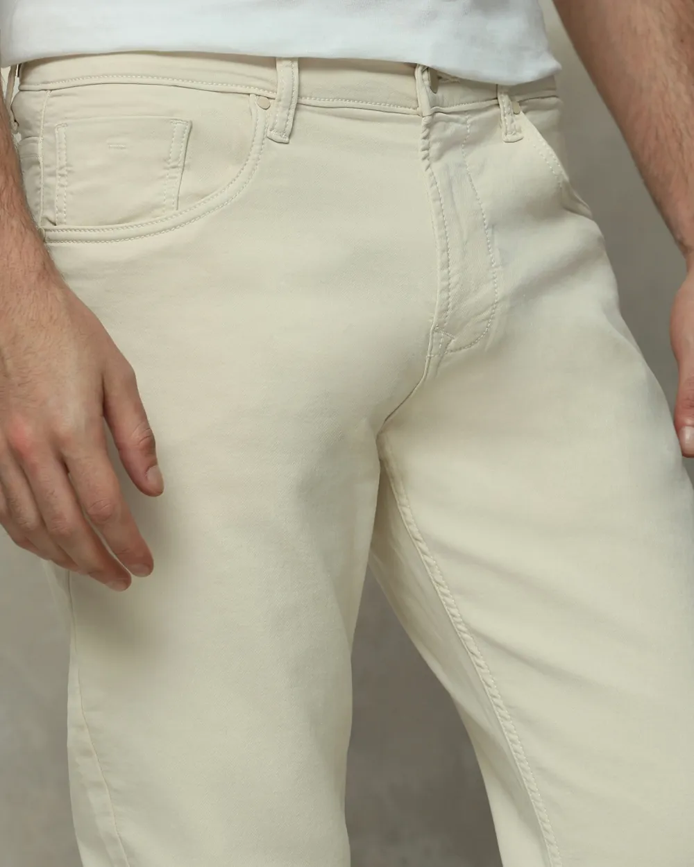 Classic Versatile And Comfortable Straight Off White Jeans