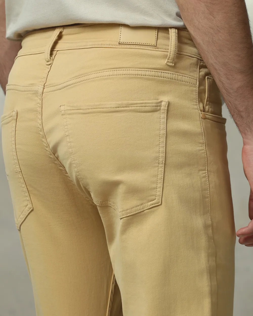 Classic Versatile And Comfortable Straight Light Khaki Jeans