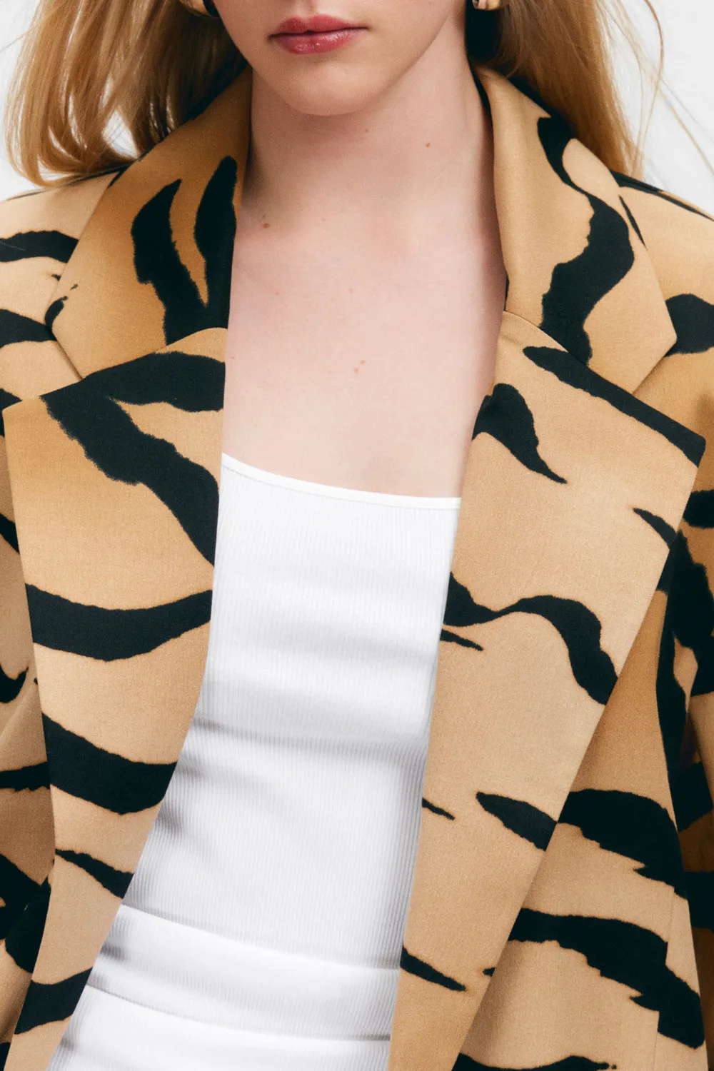 Tiger Printed Lapel Blazer