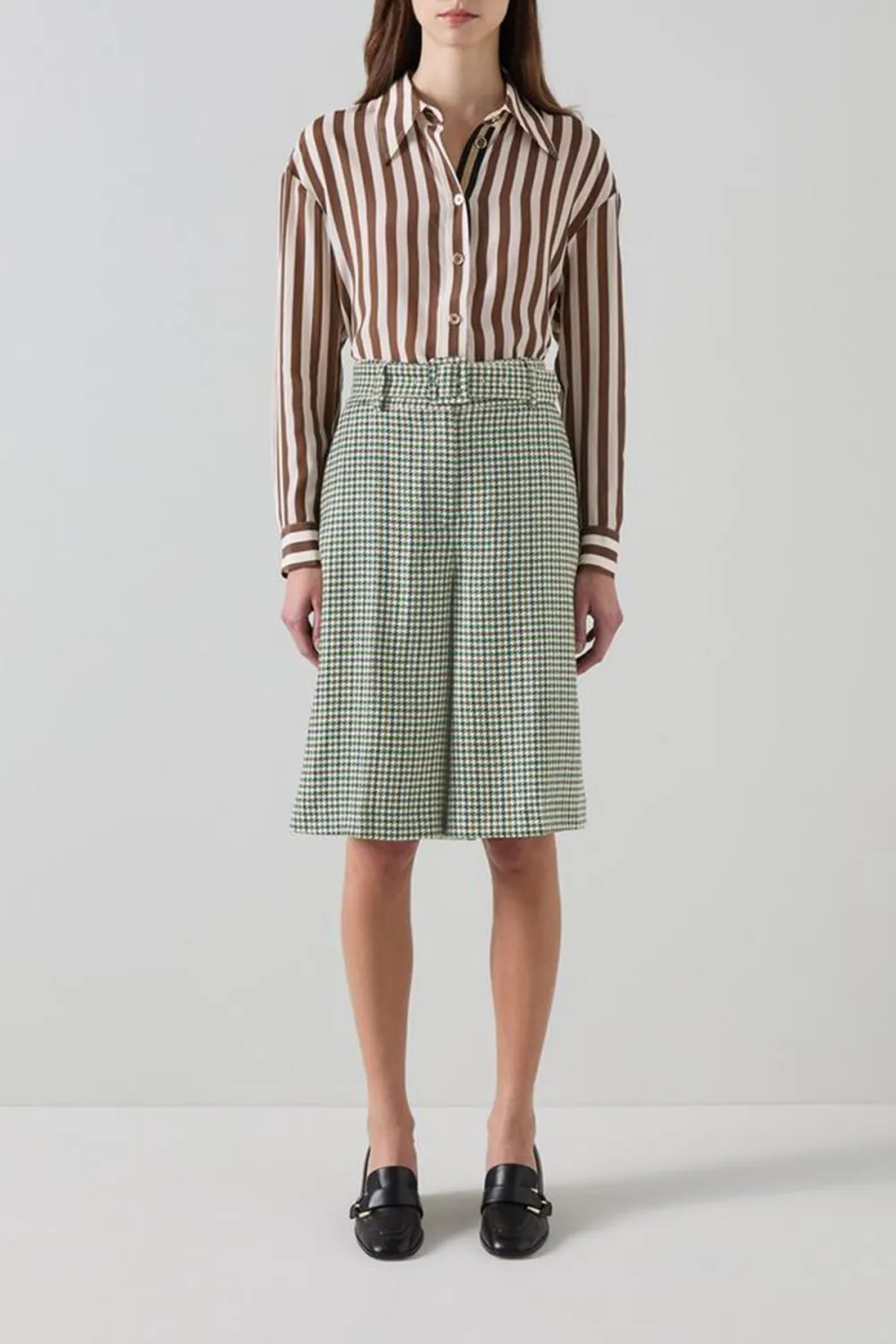 Green Cream Checkered Knee Length Shorts