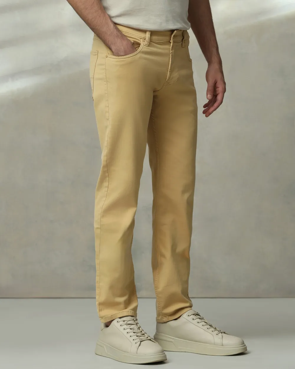 Classic Versatile And Comfortable Straight Light Khaki Jeans